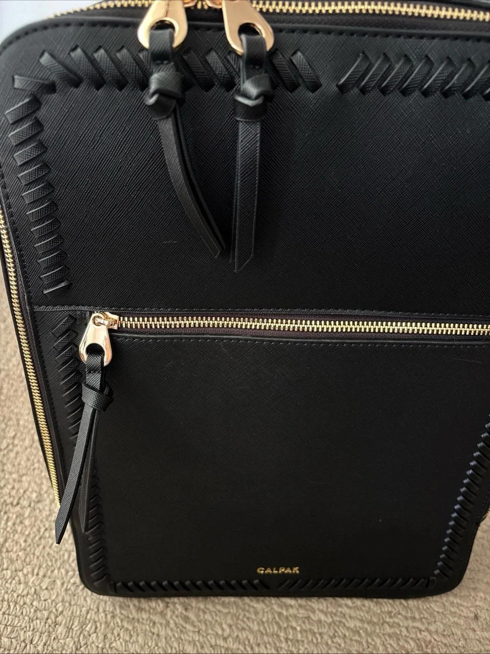 CALPAK Kaya black faux leather laptop 15” whipstitch trim travel EUC